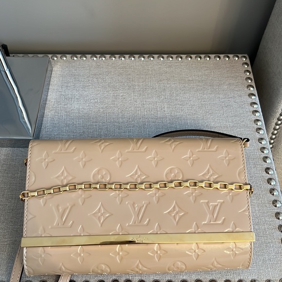 Louis Vuitton Vernis Ana Clutch Dune - Picture 6 of 10